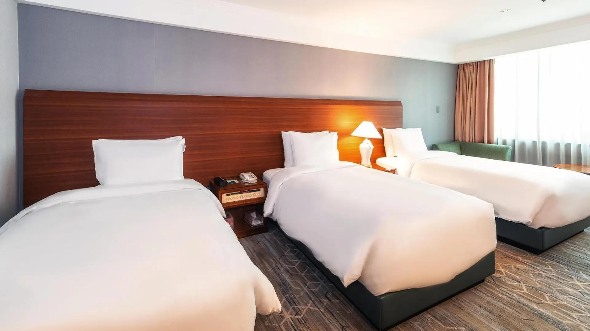 Koreana Hotel Seoul 4*,  South Korea