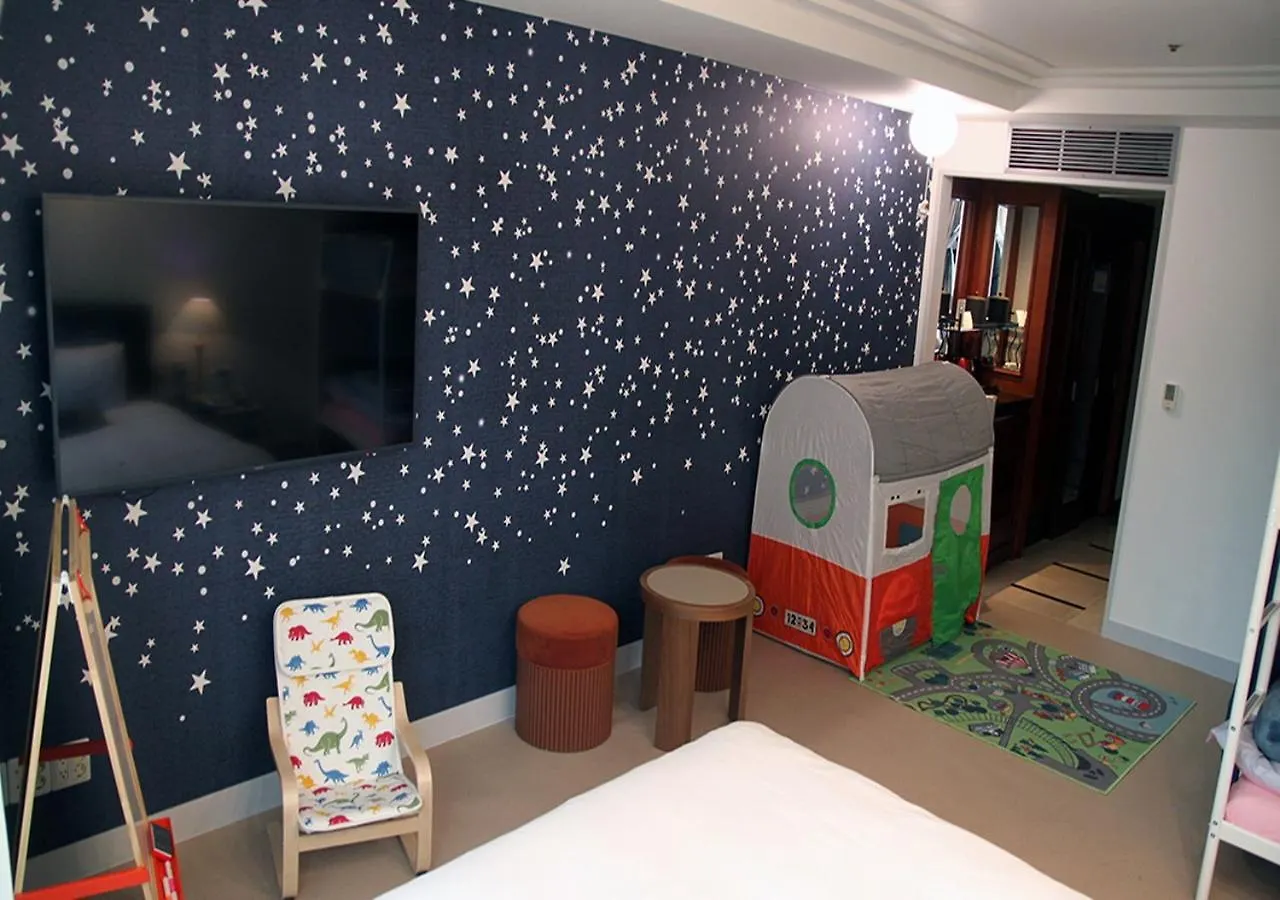 Koreana Hotel Seoul 4*,  South Korea