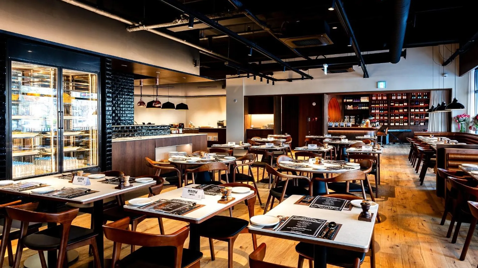 Koreana Hotel Seoul 4*,