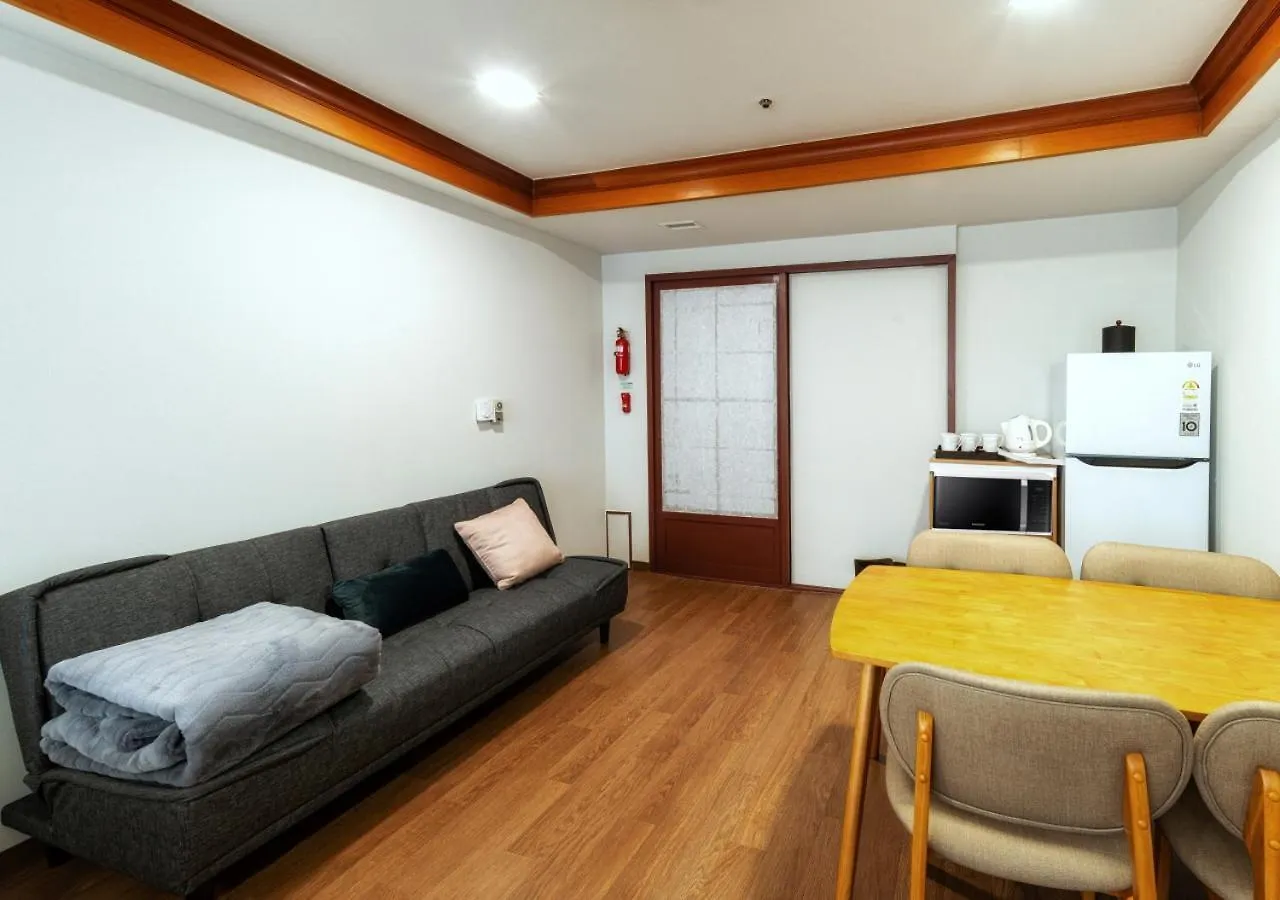 Koreana Hotel Seoul 4*,