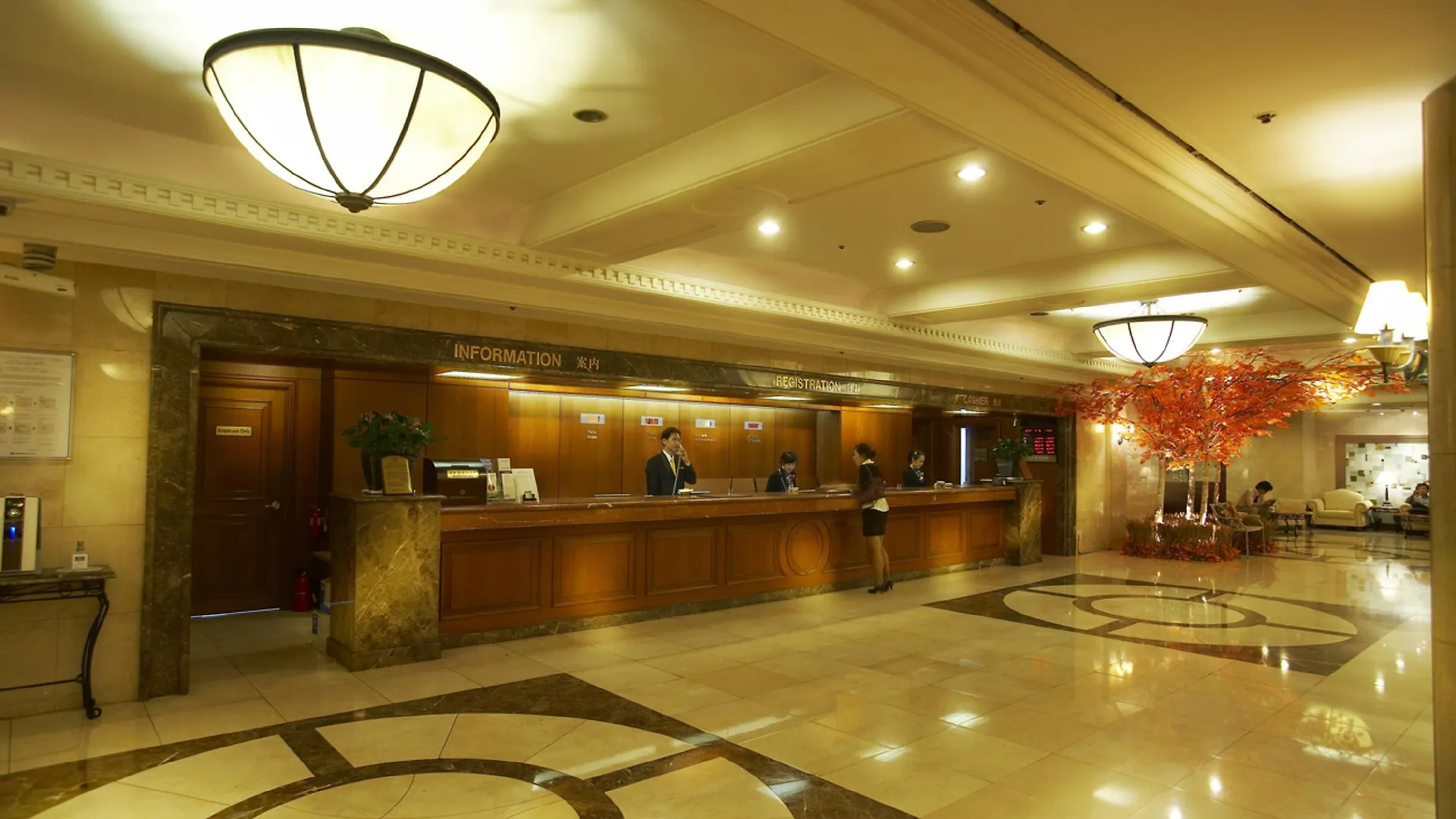 Koreana Hotel Seoul 4*,
