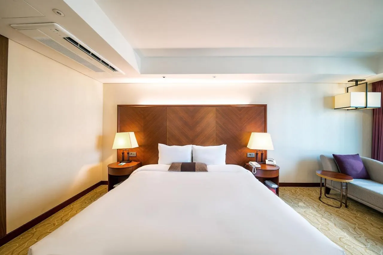 Koreana Hotel Seoul 4*,  South Korea