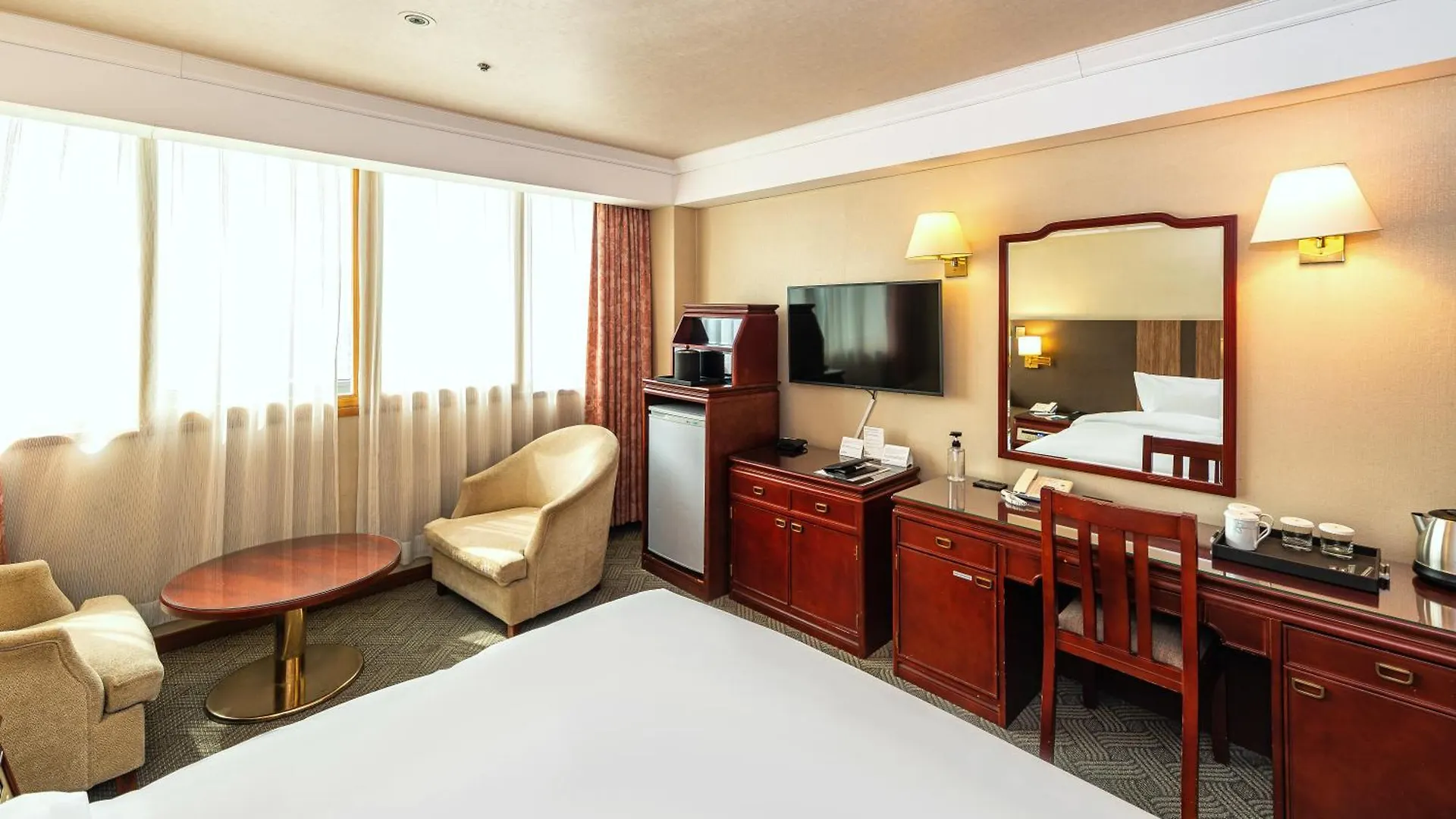 Koreana Hotel Seoul 4*,  South Korea