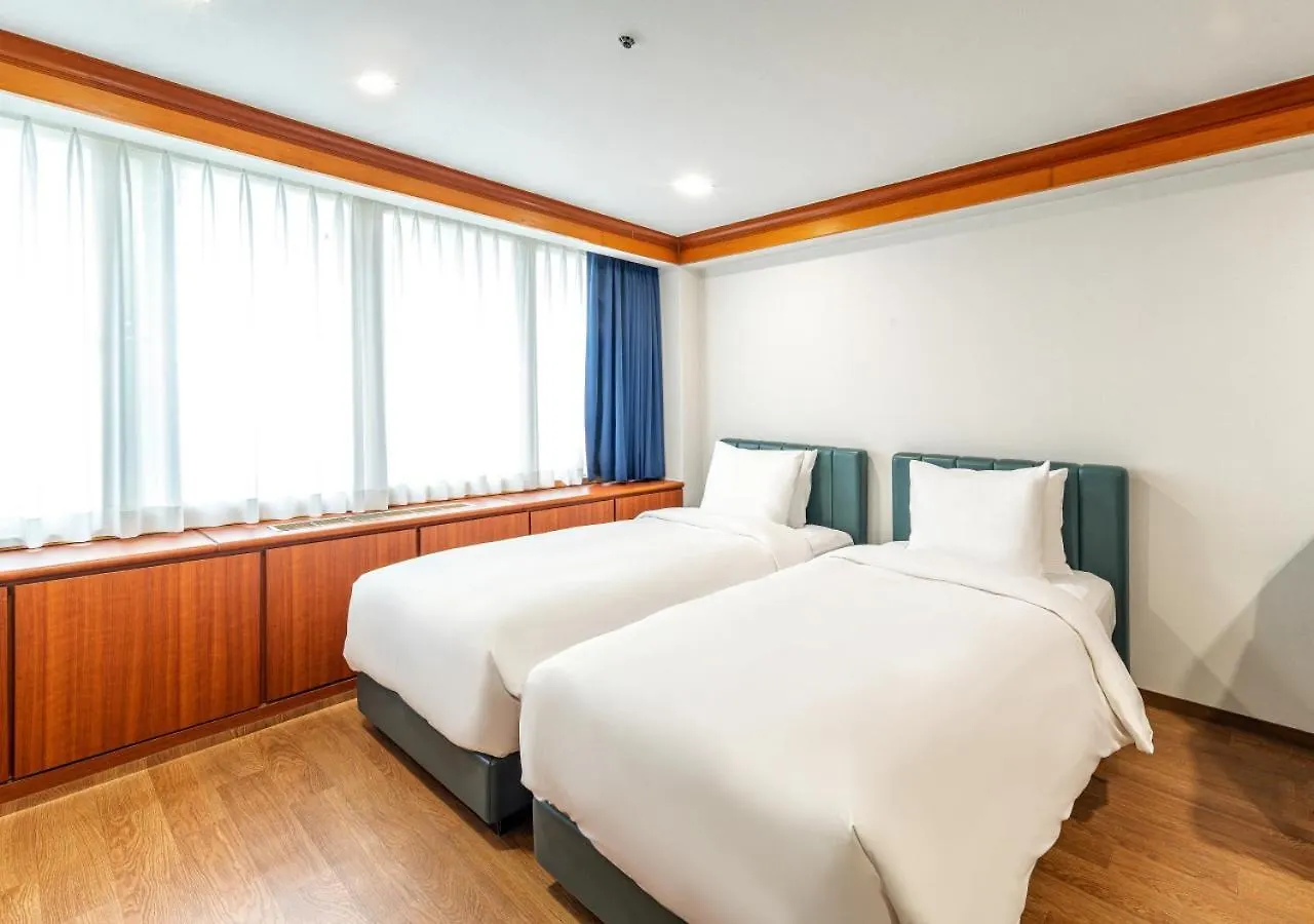 Koreana Hotel Seoul 4*,  South Korea